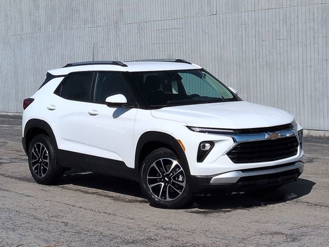 Used 2024 Chevrolet TrailBlazer LT w/ LT Cold Weather Package image 11