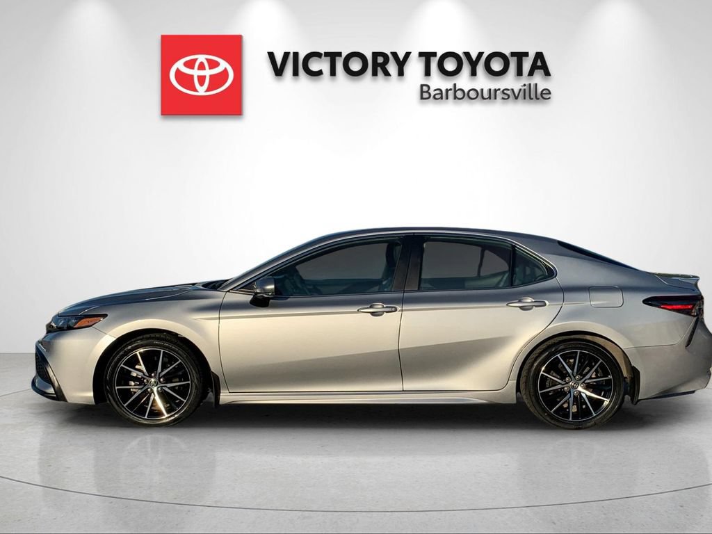 Used 2023 Toyota Camry SE w/ Cold Weather Package FWD image 2