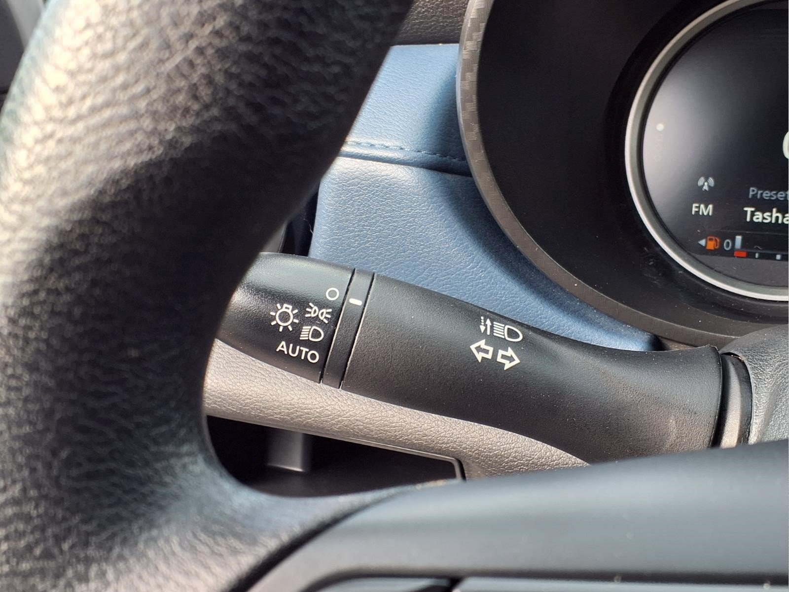 Used 2025 Nissan Versa SV FWD image 19