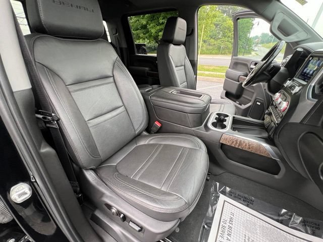 Used 2021 GMC Sierra 3500 Denali w/ Denali Ultimate Package AWD/4WD image 31