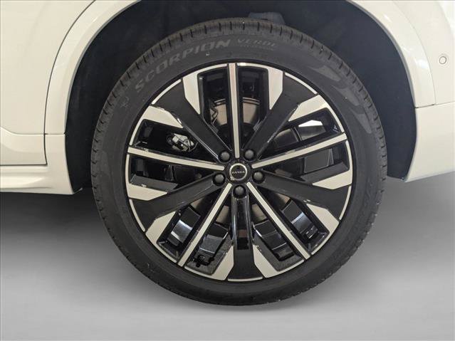 Used 2026 Volvo XC90 B6 Plus w/ Protection Package AWD/4WD image 10