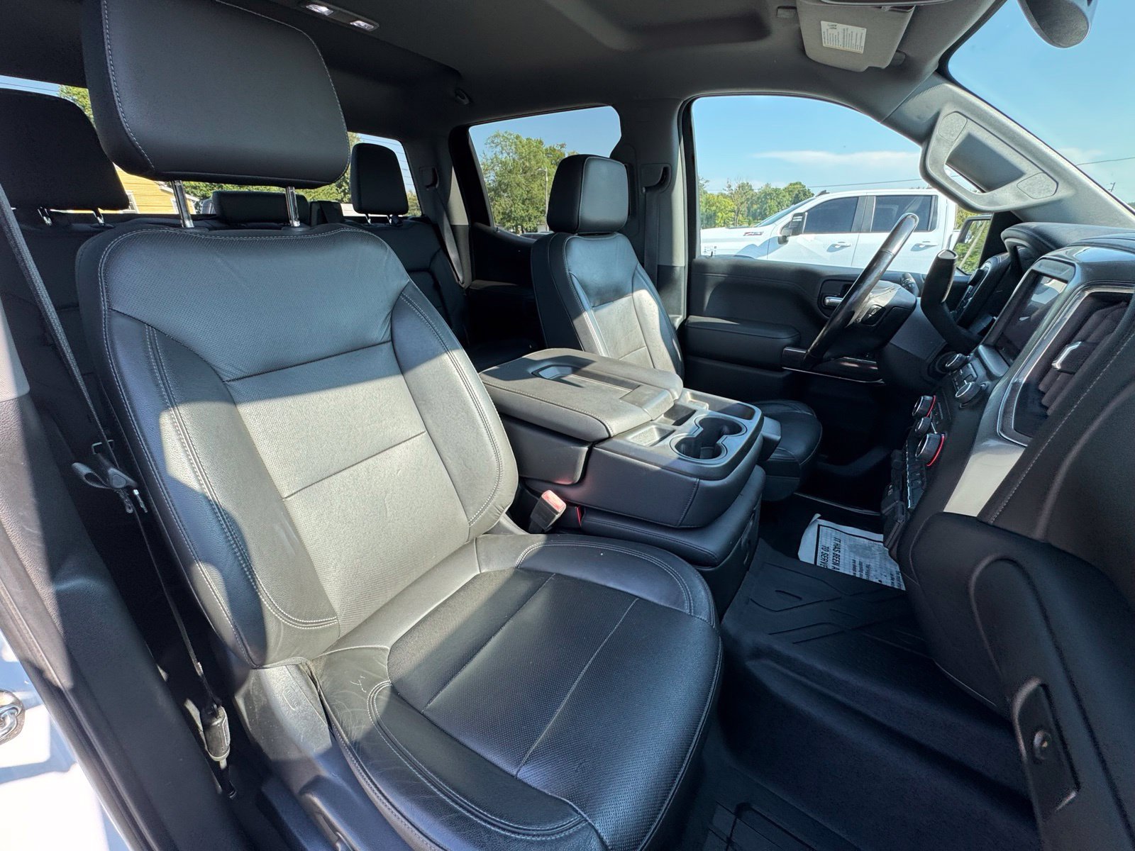 Used 2019 Chevrolet Silverado 1500 LTZ AWD/4WD image 30