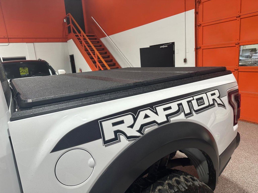 Used 2017 Ford F150 Raptor w/ Equipment Group 802A Luxury AWD/4WD image 14