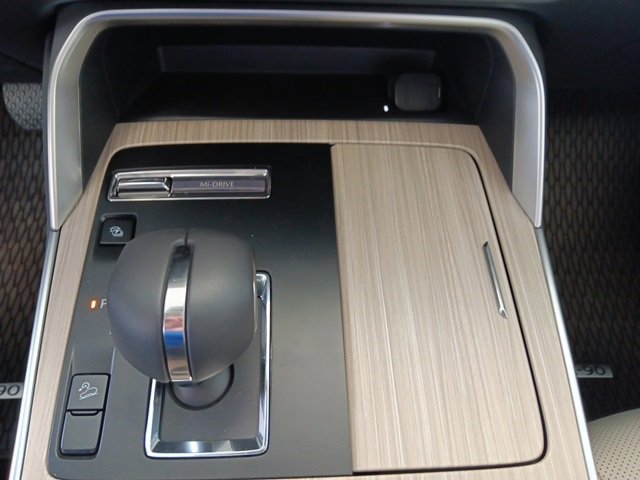 Certified 2025 MAZDA CX-90 Plug-In Hybrid w/Premium Sport image 26