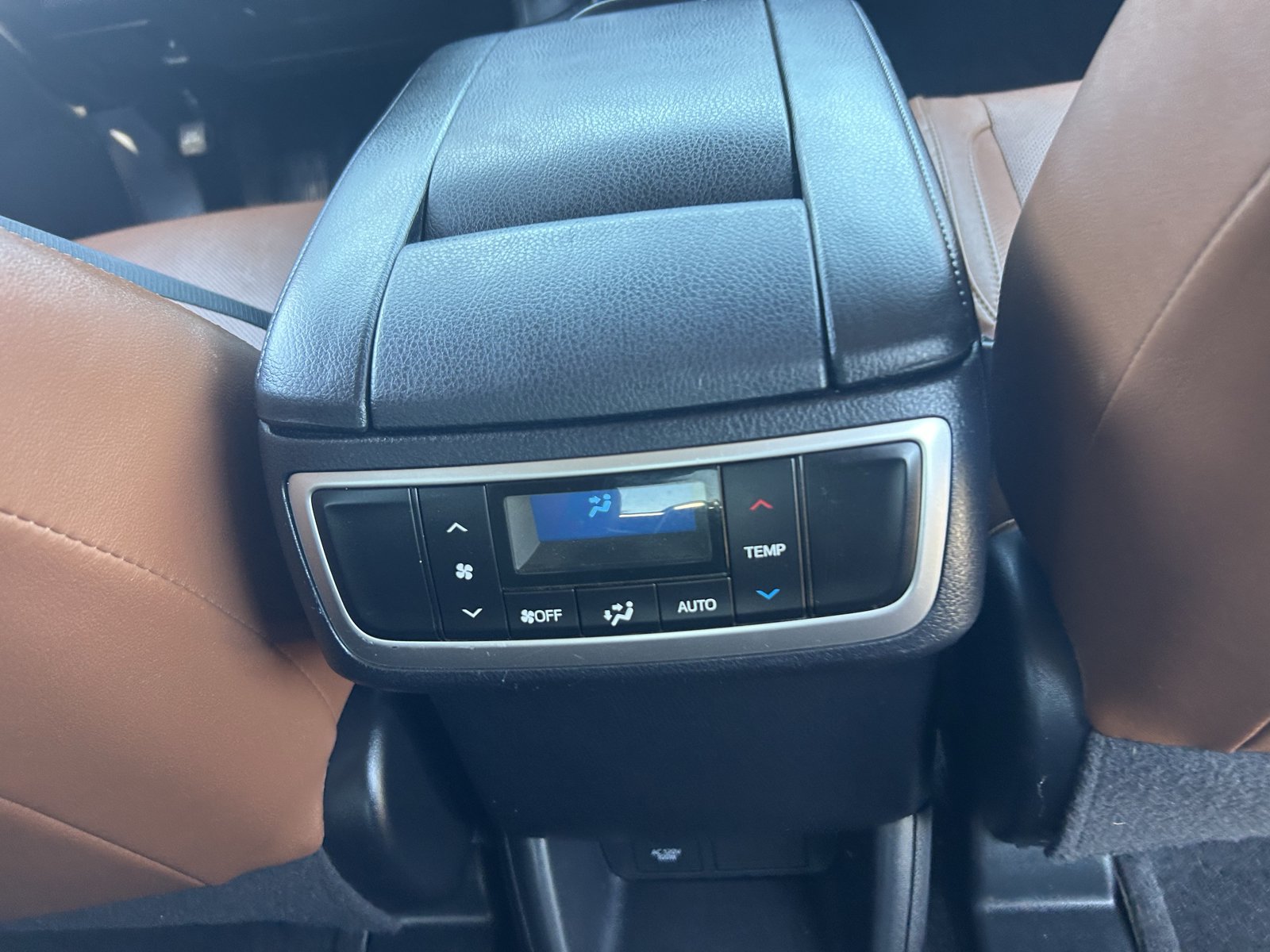 Used 2017 Toyota Highlander Limited FWD image 15