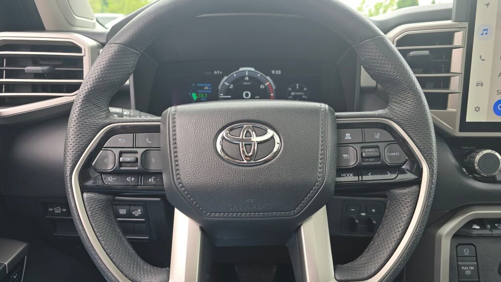 Used 2024 Toyota Tundra Limited AWD/4WD image 27