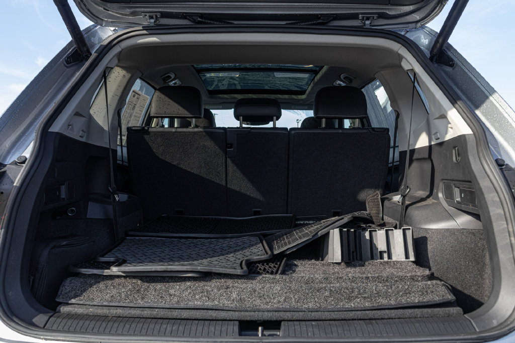 Certified 2023 Volkswagen Tiguan SE w/ Panoramic Sunroof Package FWD image 31