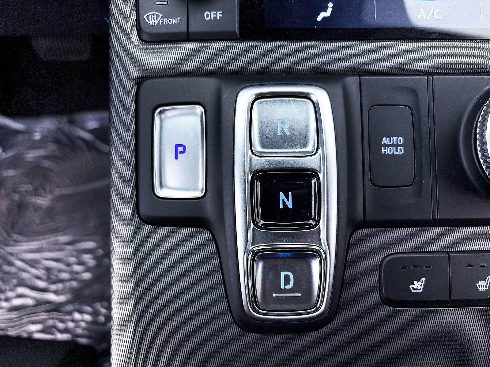 Used 2024 Hyundai Palisade Calligraphy image 32