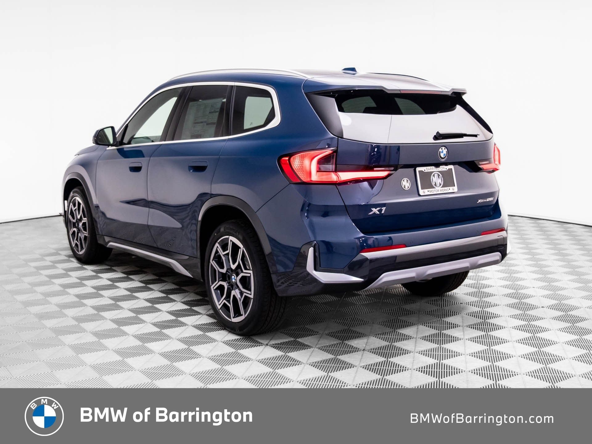 New 2026 BMW X1 xDrive28i w/ Technology Package AWD/4WD image 3