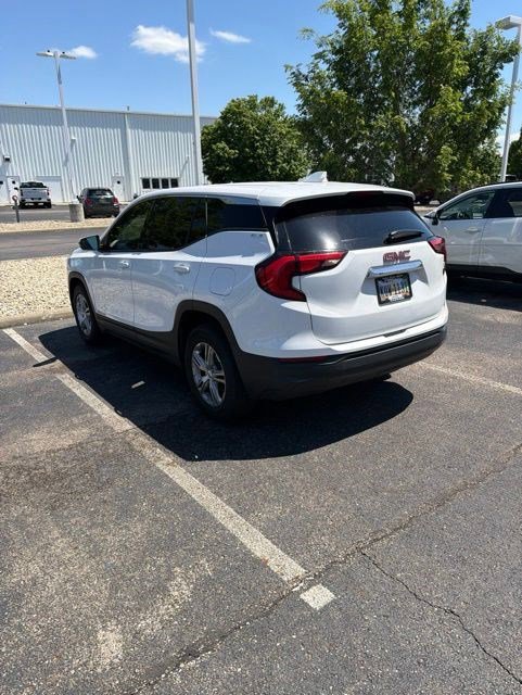 Used 2019 GMC Terrain SLE FWD image 3