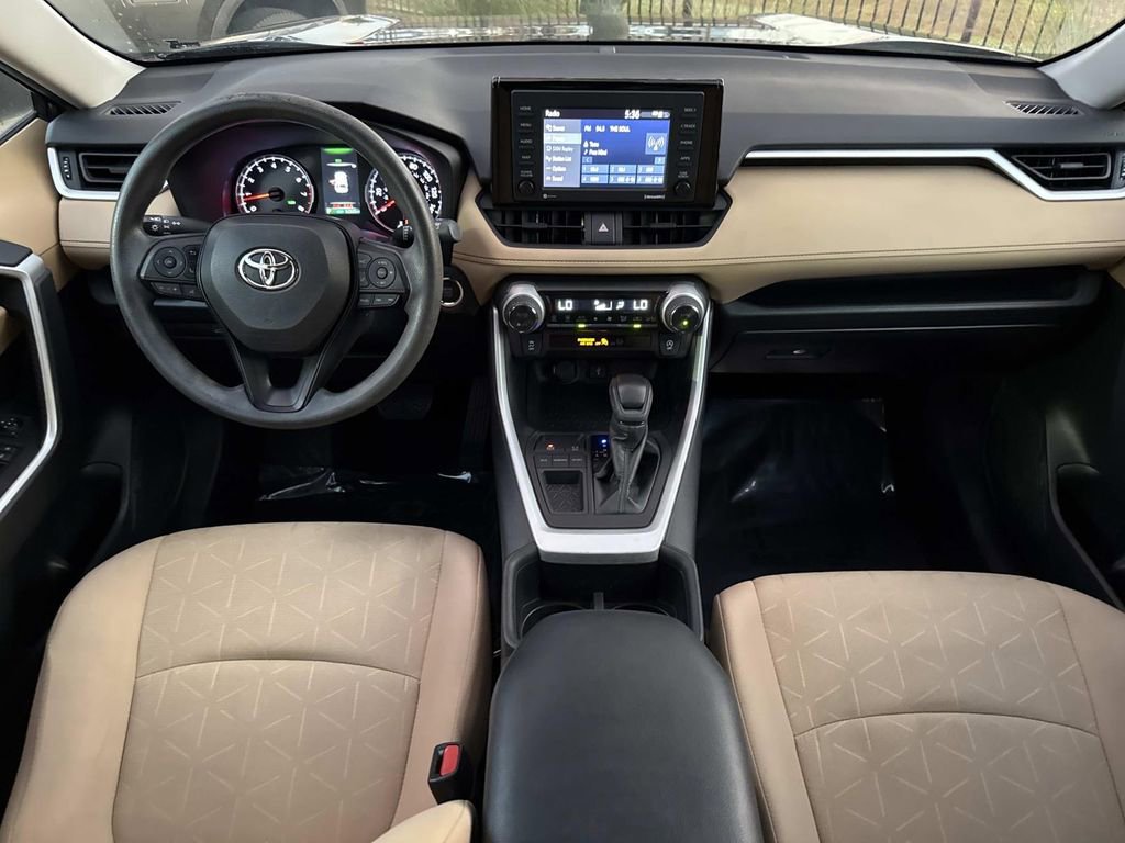 Used 2022 Toyota RAV4 XLE image 20