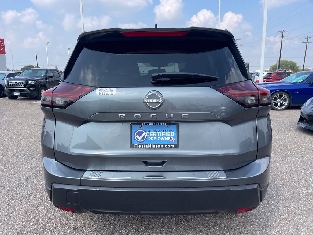 Certified 2026 Nissan Rogue SV FWD image 6