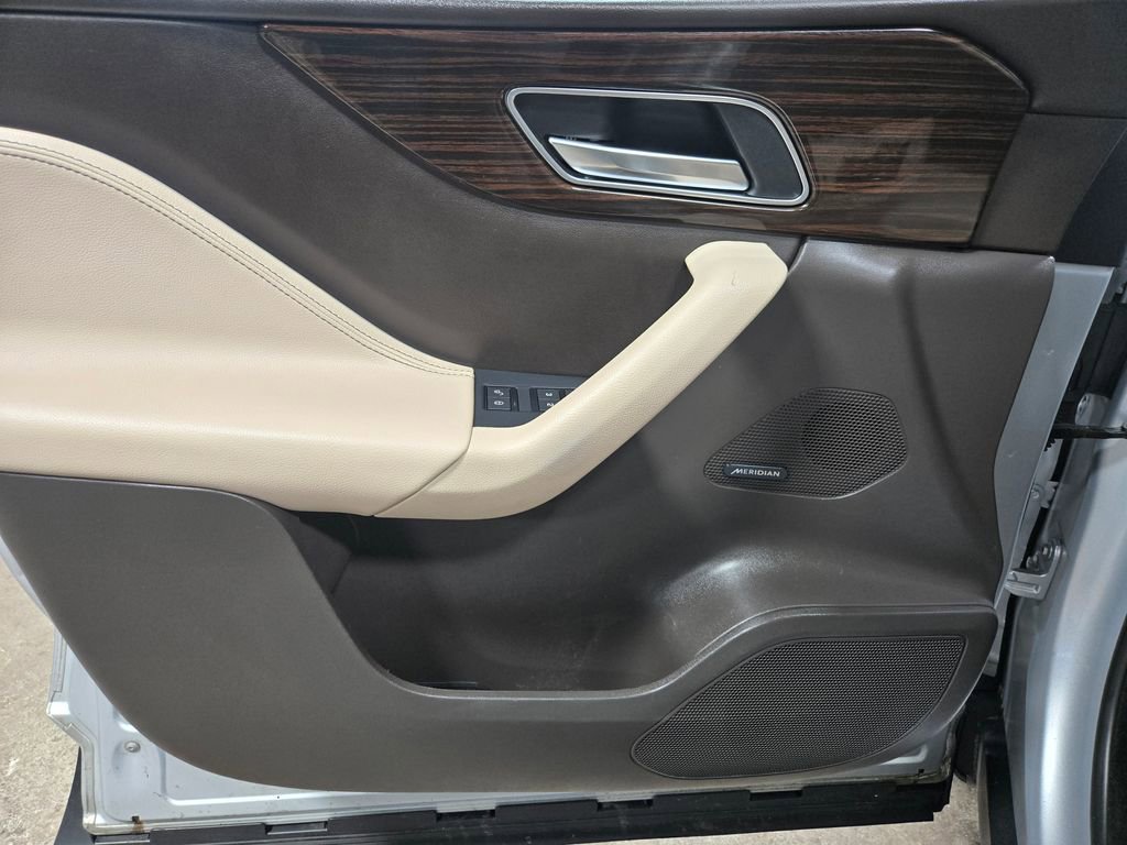 Used 2020 Jaguar F-PACE Prestige AWD/4WD image 8