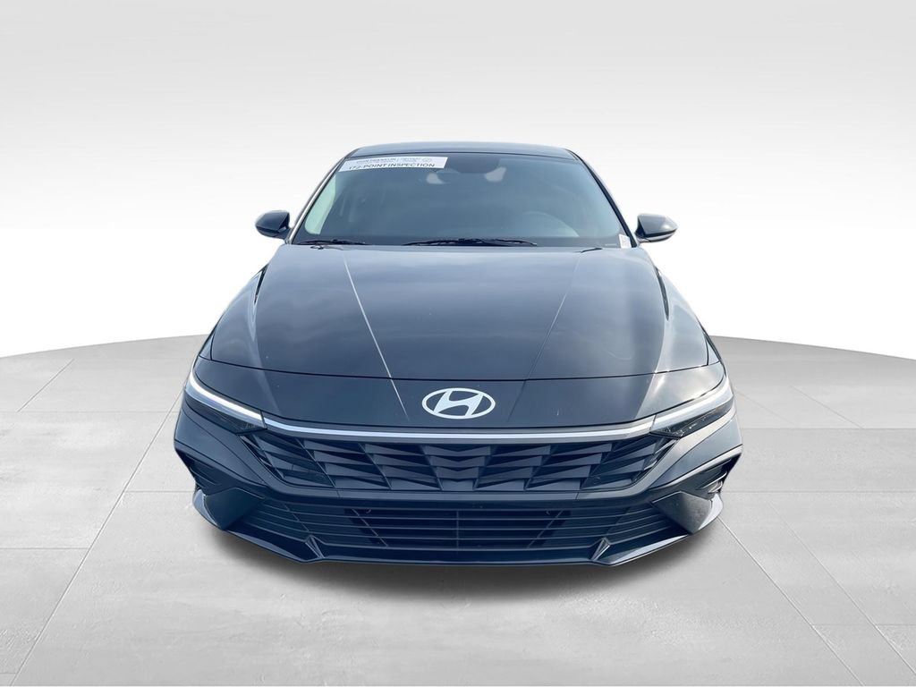 Used 2026 Hyundai Elantra SE FWD video 3