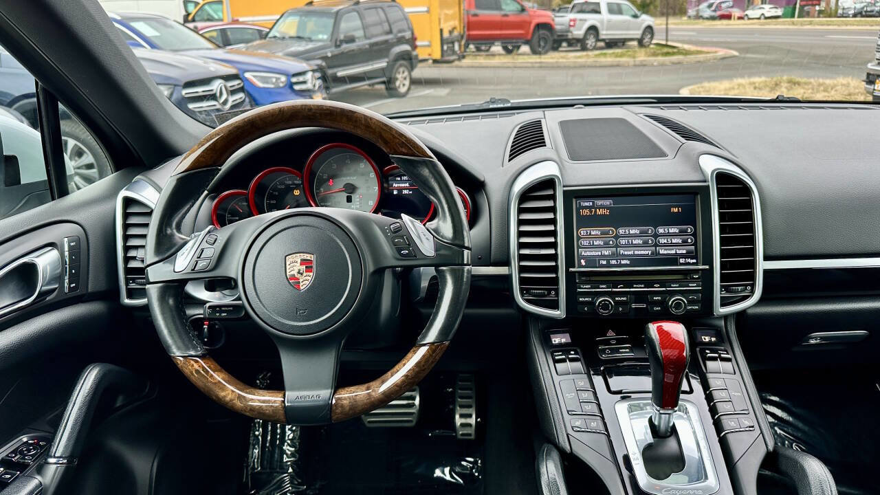 Used 2011 Porsche Cayenne S image 20
