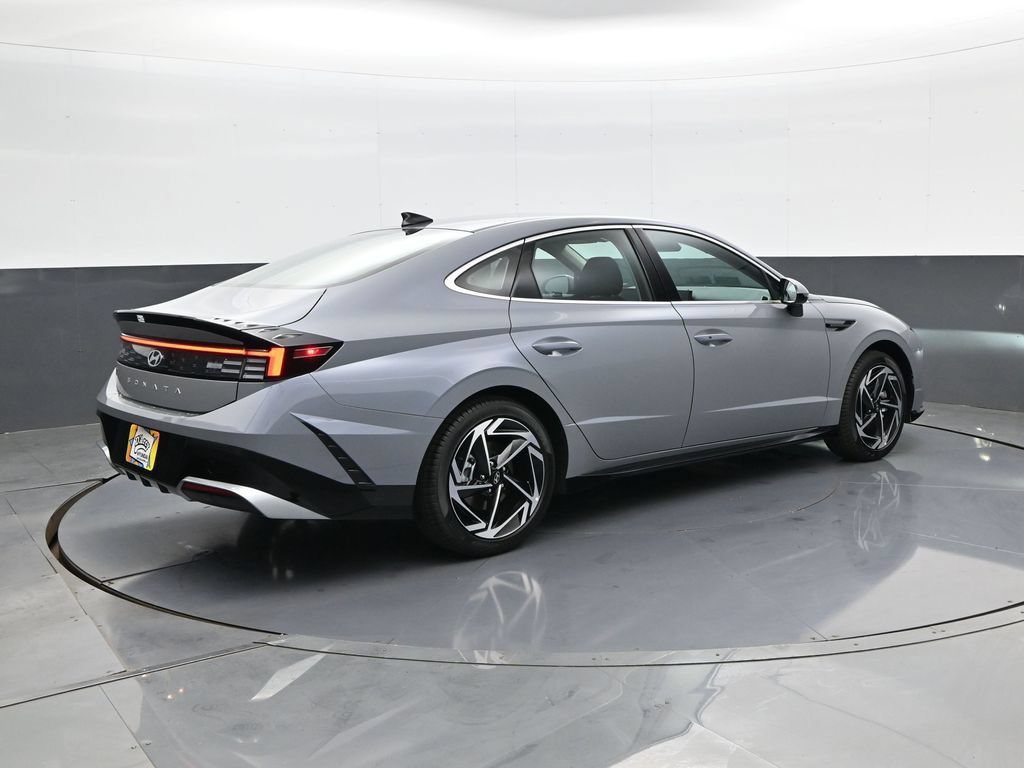 New 2026 Hyundai Sonata SEL FWD image 5