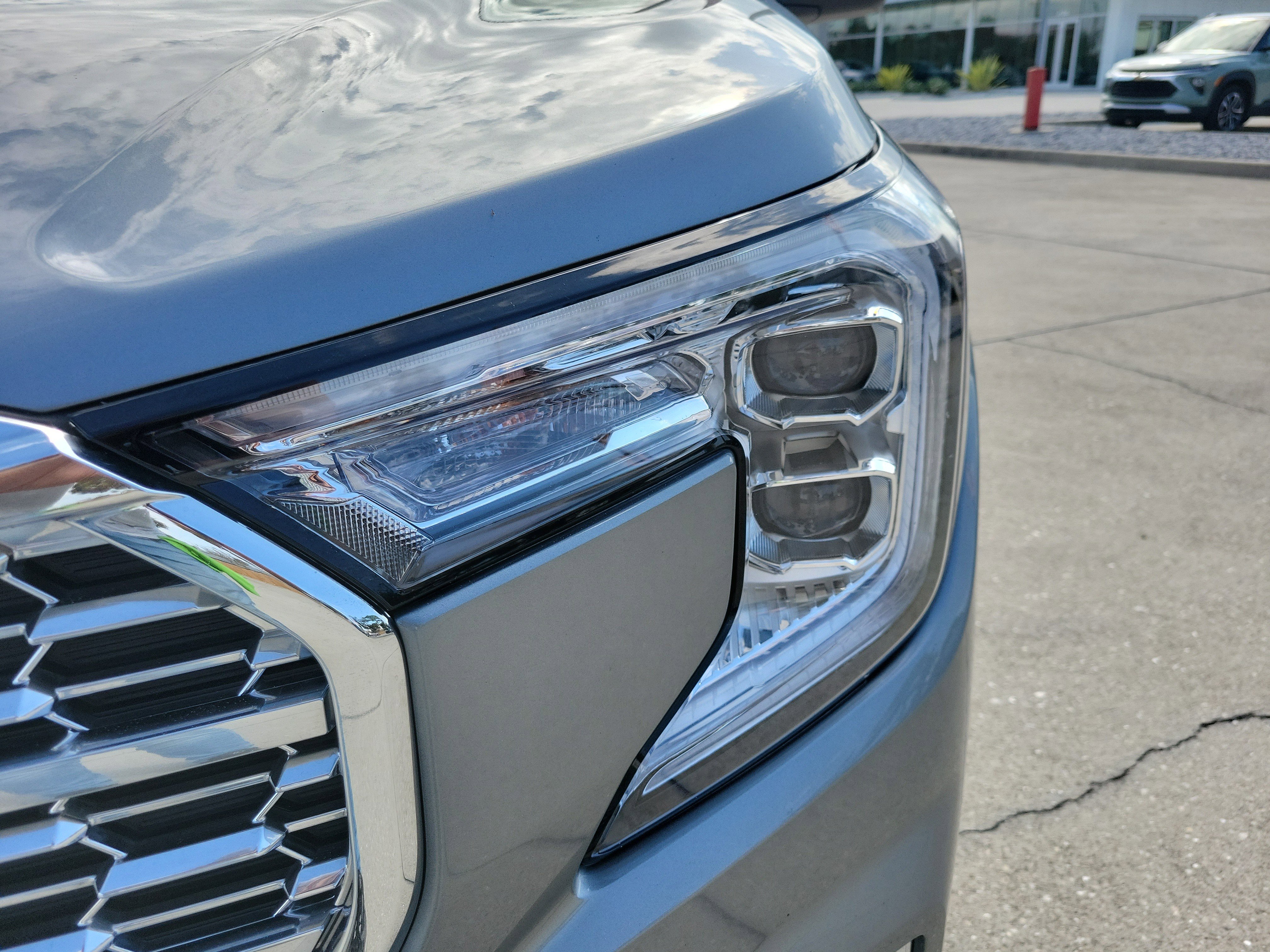 Used 2023 GMC Terrain Denali image 9