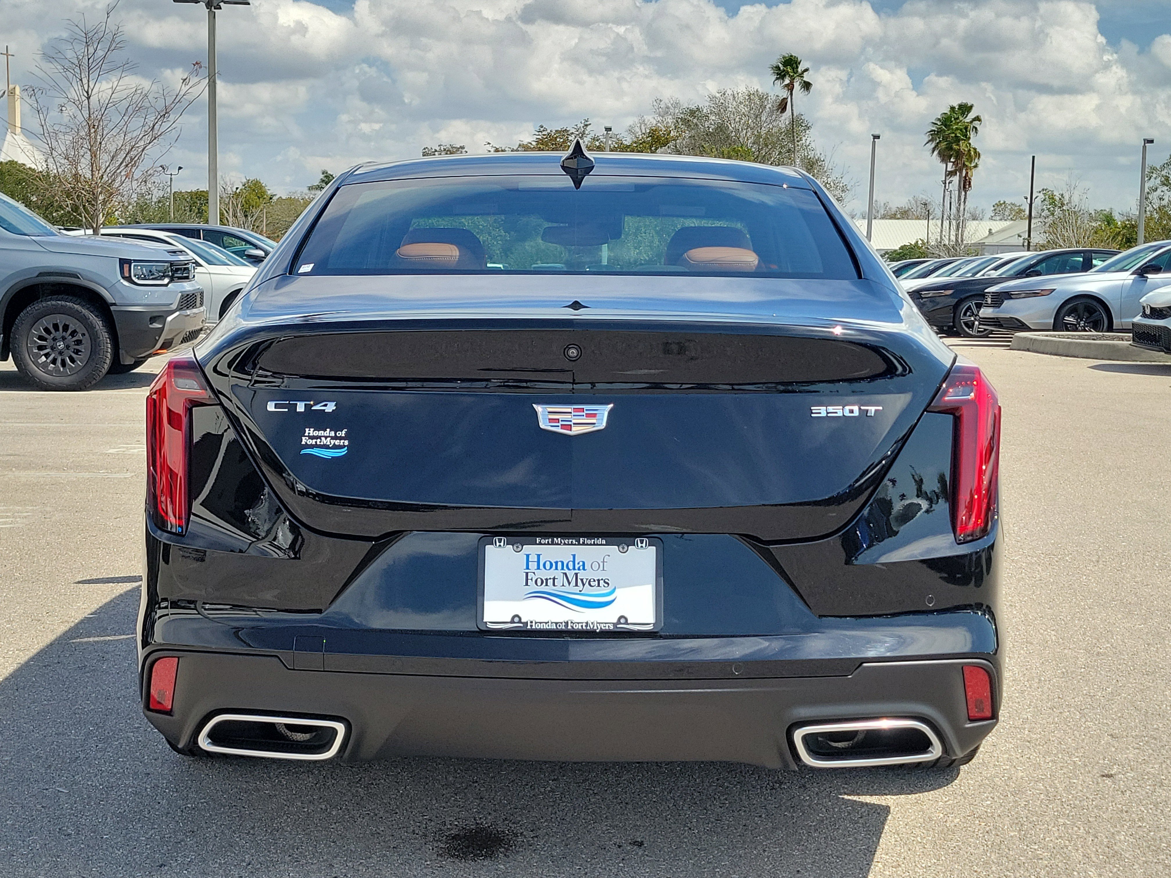 Used 2025 Cadillac CT4 Premium Luxury image 5