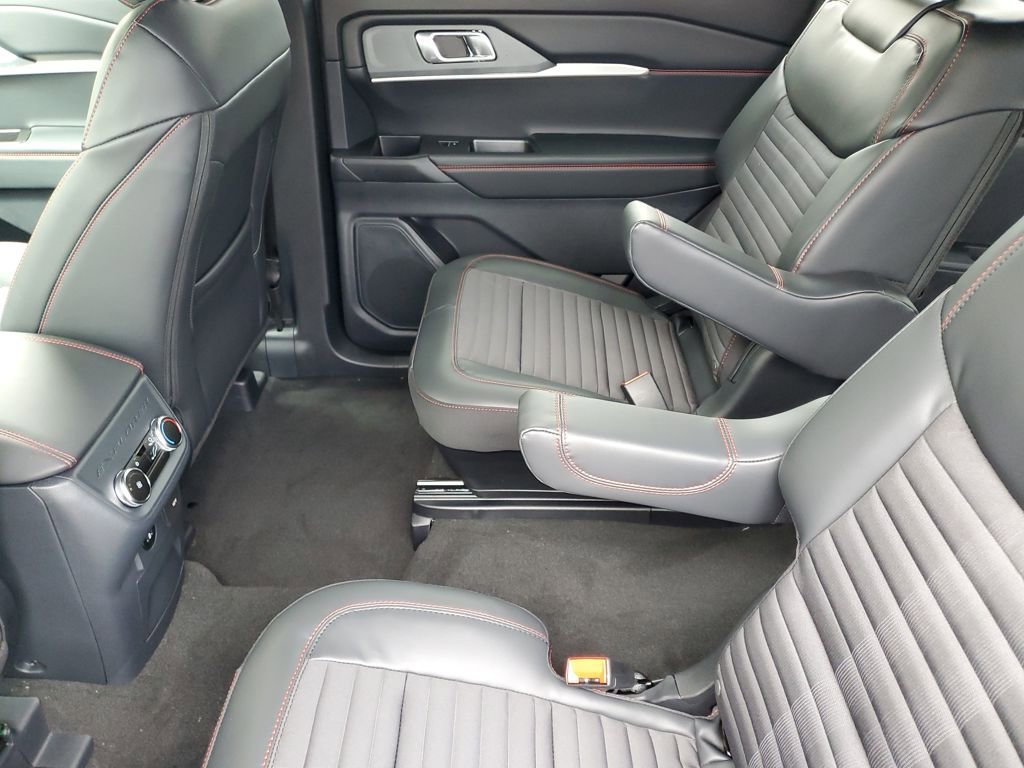 New 2026 Ford Explorer ST-Line image 29