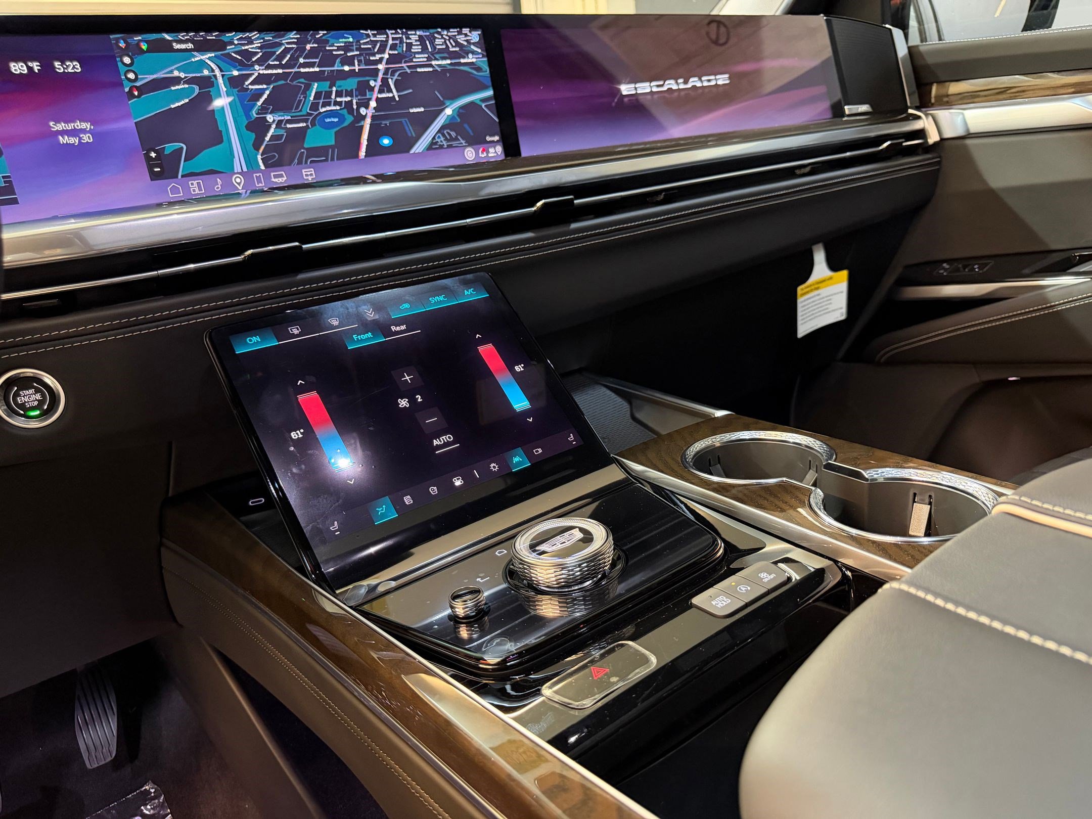 New 2026 Cadillac Escalade ESV Platinum Sport AWD/4WD image 32