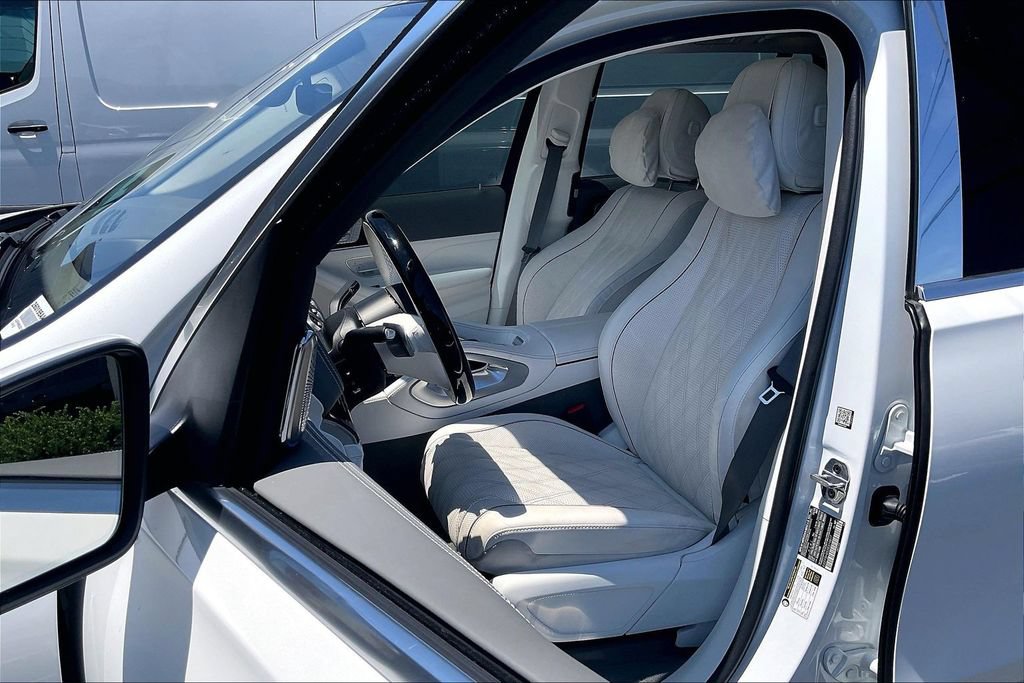 Certified 2025 Mercedes-Benz Maybach GLS 600 4MATIC image 17