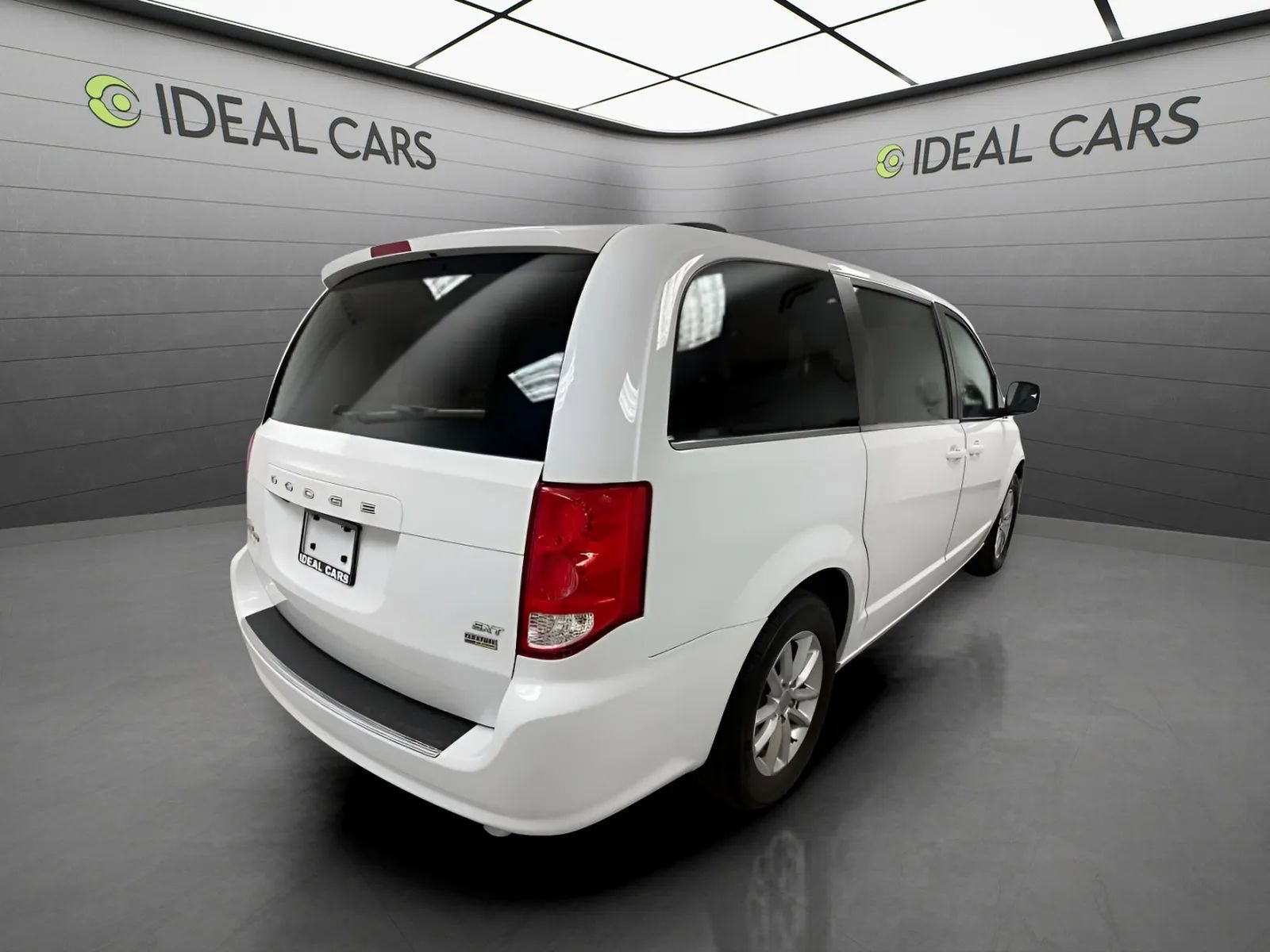 Used 2019 Dodge Grand Caravan SXT FWD image 5