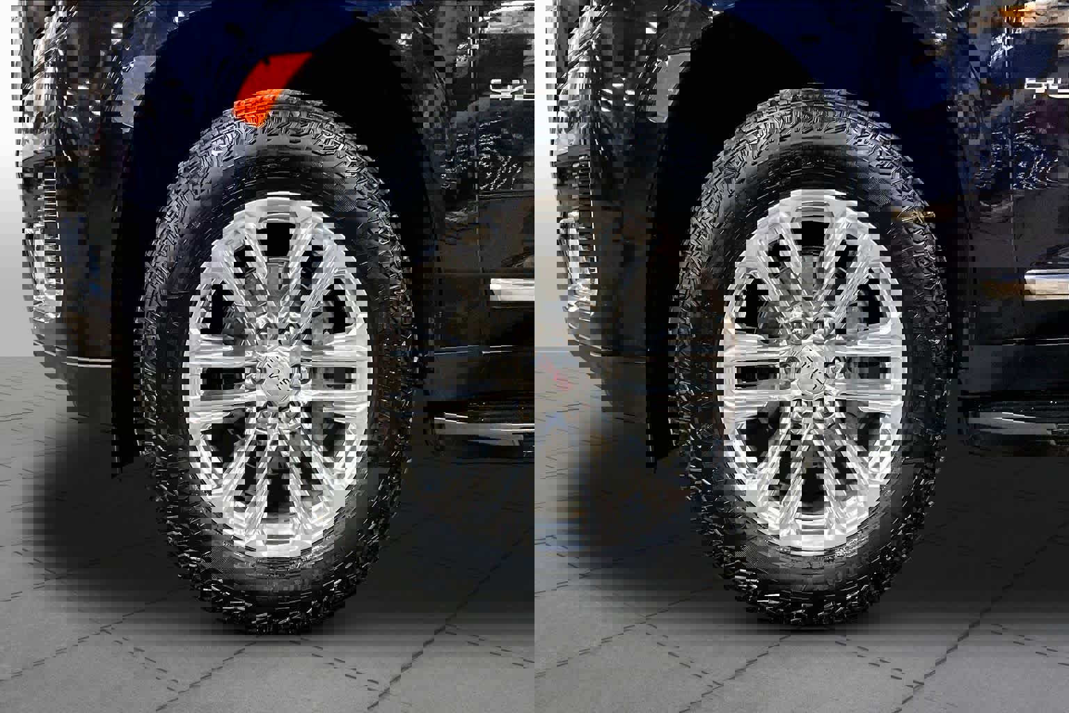 Used 2021 GMC Yukon SLT w/ SLT Premium Package AWD/4WD image 11