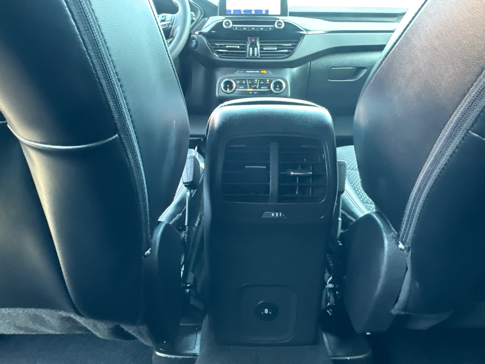 Used 2025 Ford Escape ST-Line AWD/4WD image 7