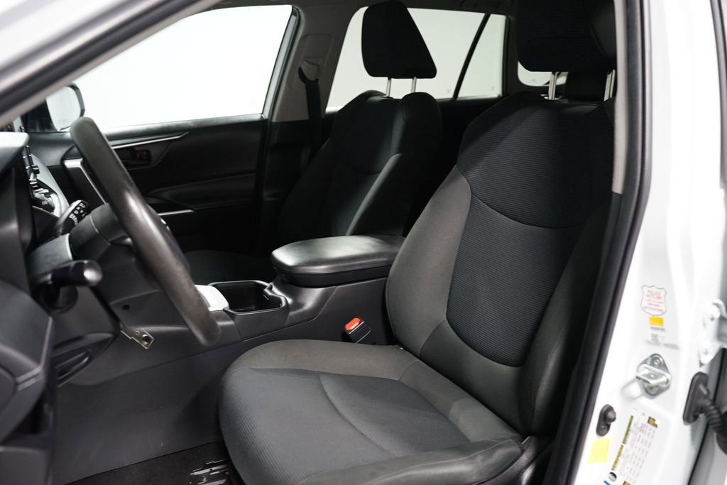 Certified 2022 Toyota RAV4 LE image 24