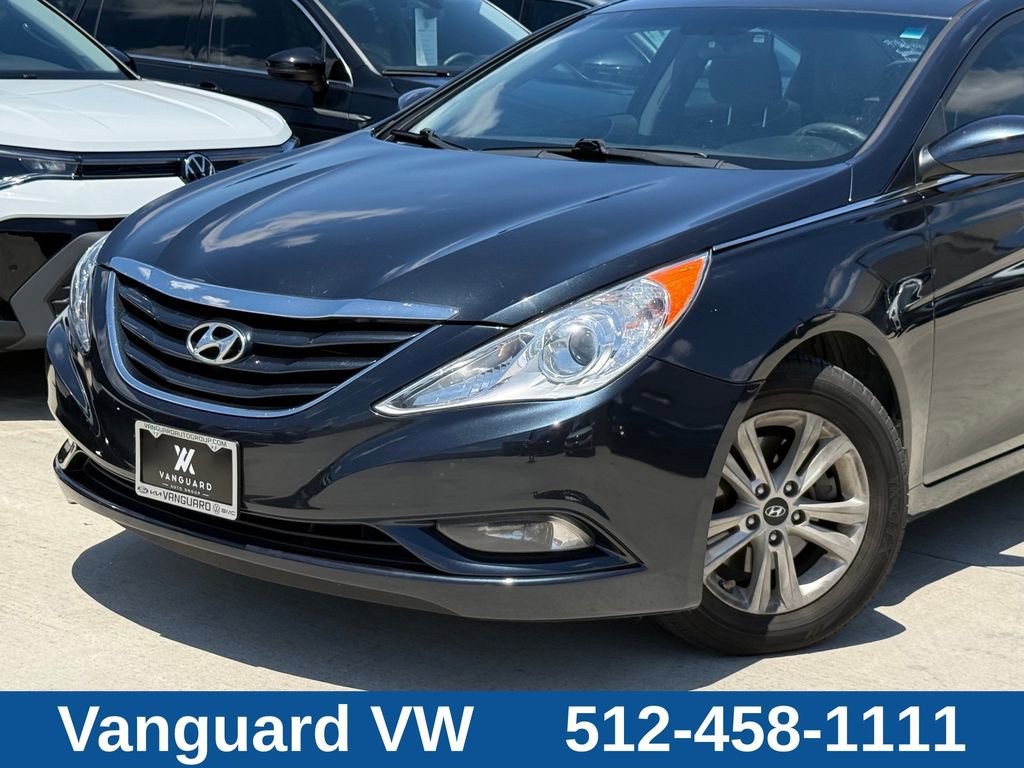 Used 2013 Hyundai Sonata GLS w/ Popular Equipment Pkg FWD image 2