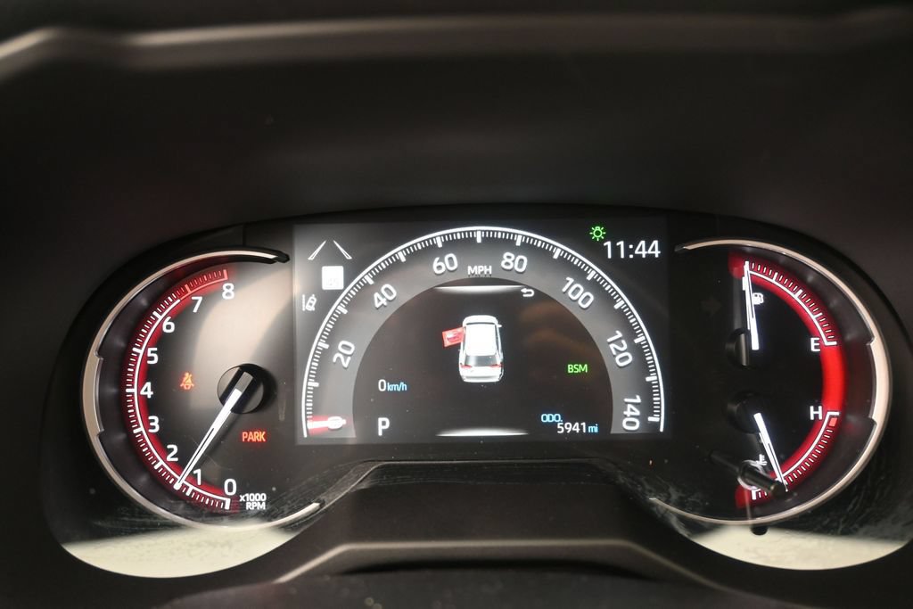 Used 2025 Toyota RAV4 XLE w/ Convenience Package FWD image 13
