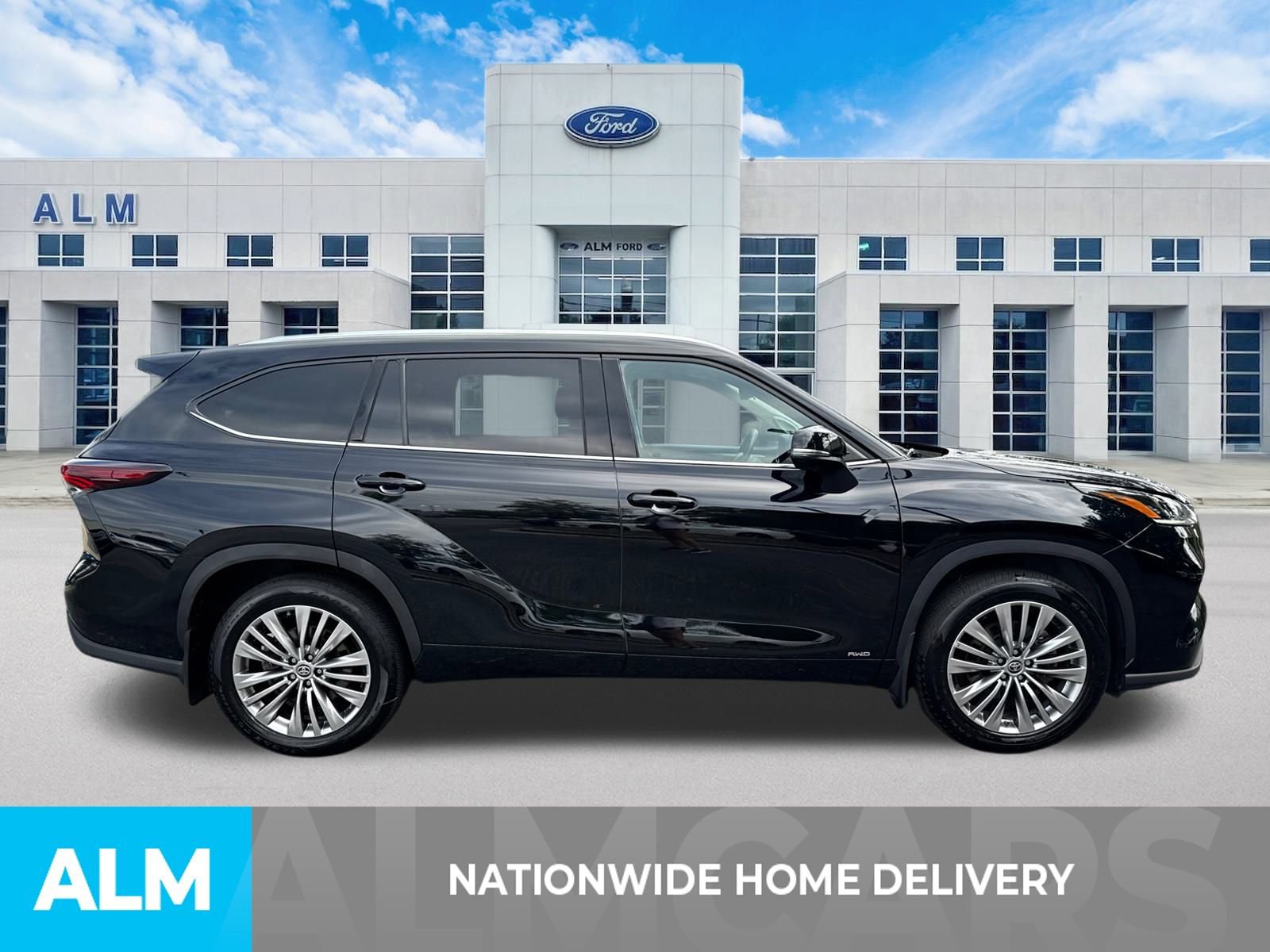 Used 2024 Toyota Highlander Limited image 5