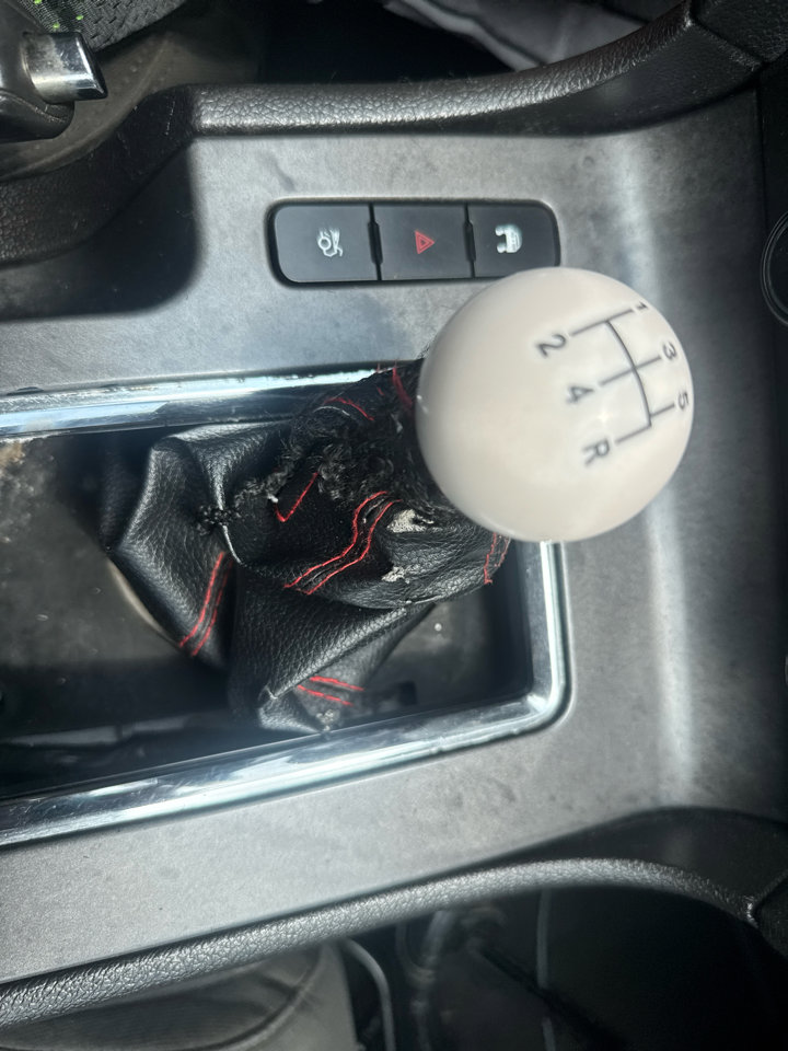 Used 2010 Ford Mustang Coupe image 32