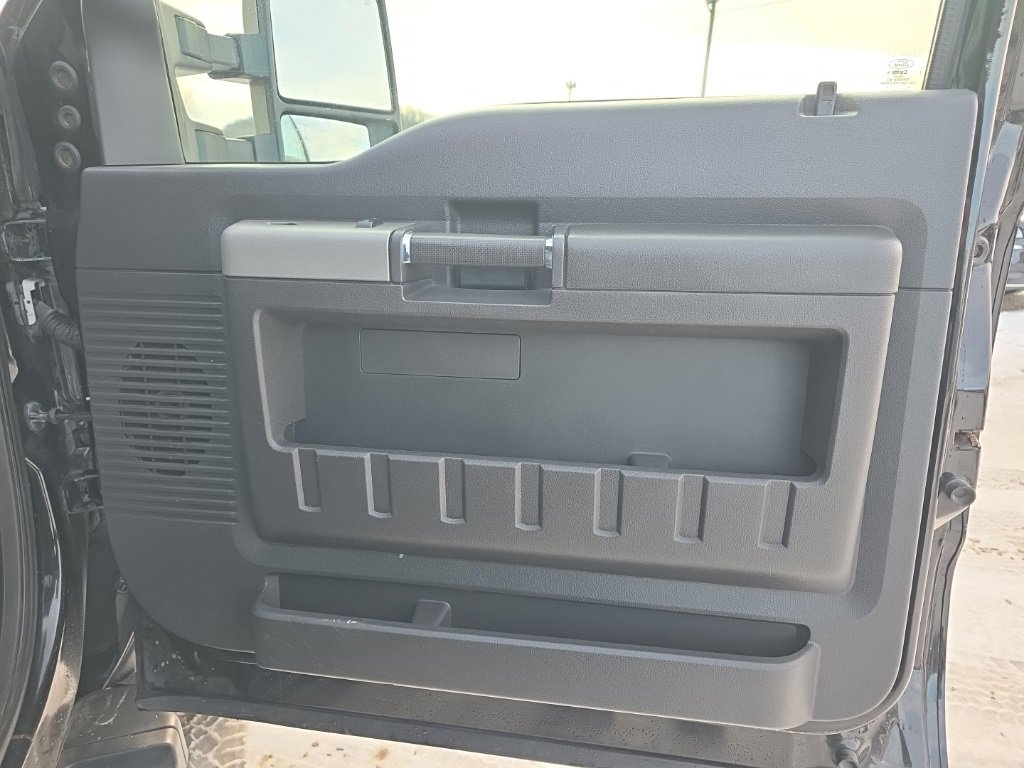 Used 2016 Ford F350 Lariat w/ Lariat Ultimate Package image 20