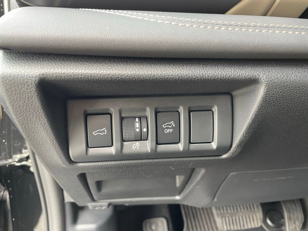 Used 2025 Subaru Outback Limited XT w/ Popular Package #2 image 13