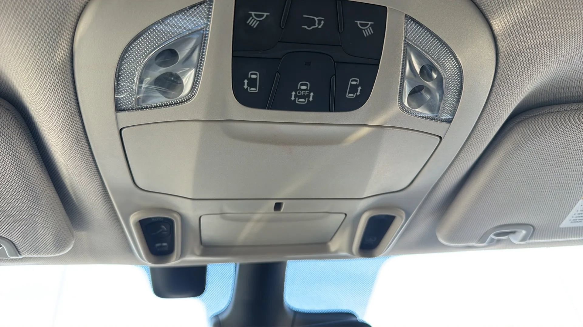 Used 2022 Chrysler Pacifica Limited image 94