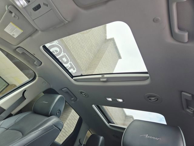 Used 2019 Buick Enclave Avenir AWD/4WD image 10