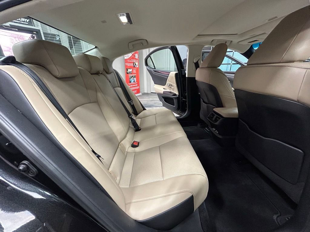 Used 2019 Lexus ES 350 w/ Premium Package image 43