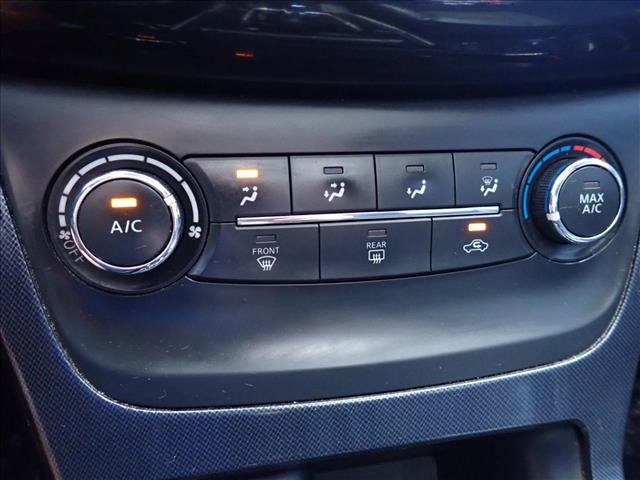 Used 2016 Nissan Sentra SR w/ SR Premium Package FWD image 18