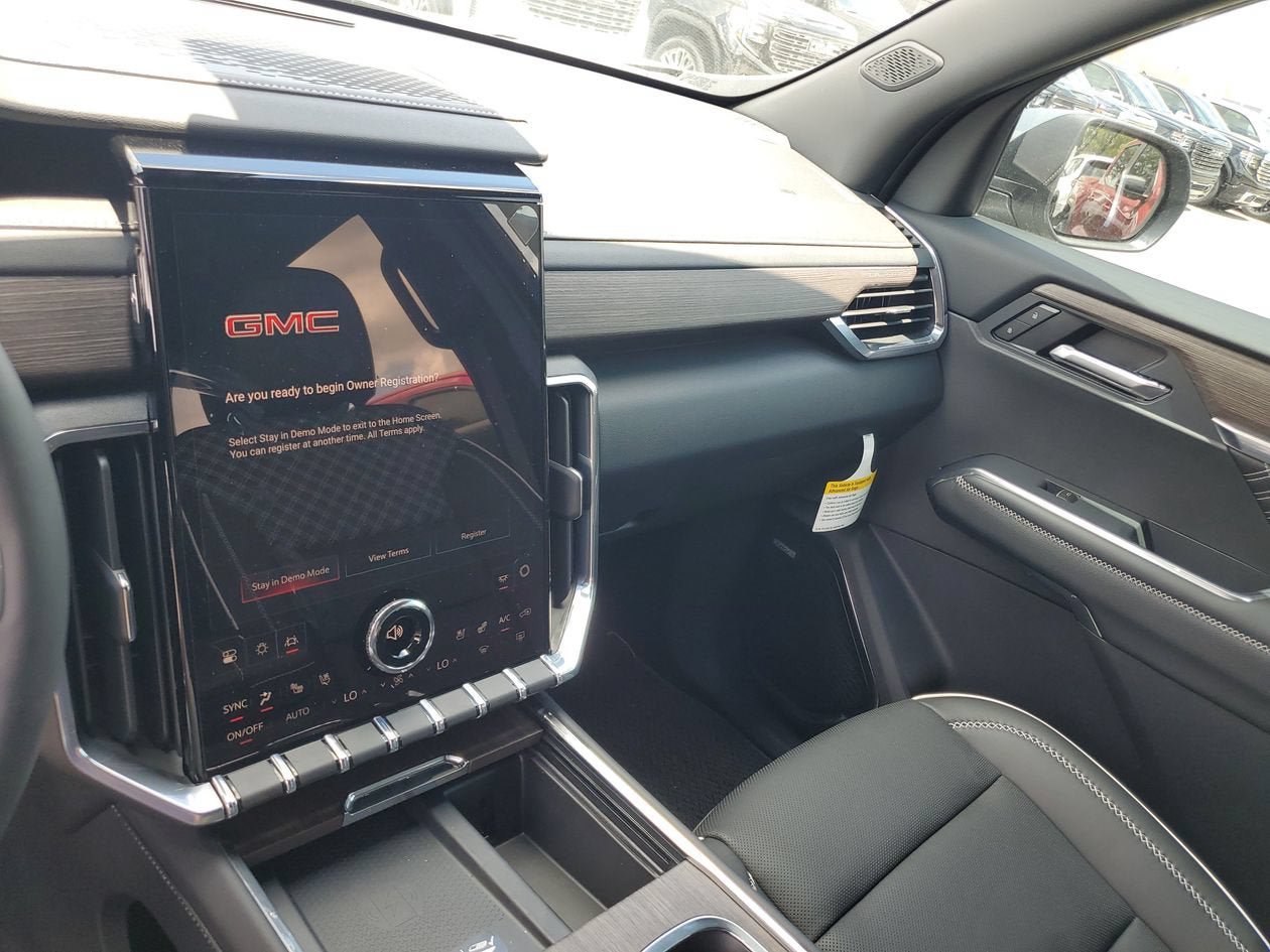 New 2026 GMC Acadia Denali w/ Super Cruise Package FWD image 26