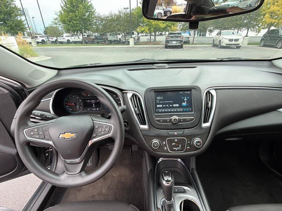 Used 2018 Chevrolet Malibu LT FWD image 21