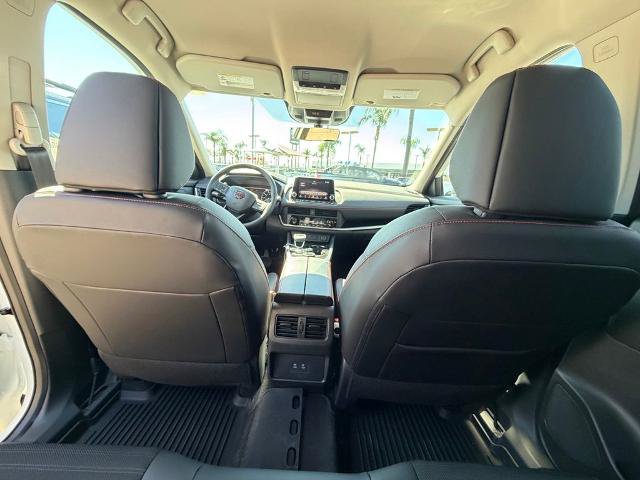 New 2026 Nissan Rogue SV AWD/4WD image 12
