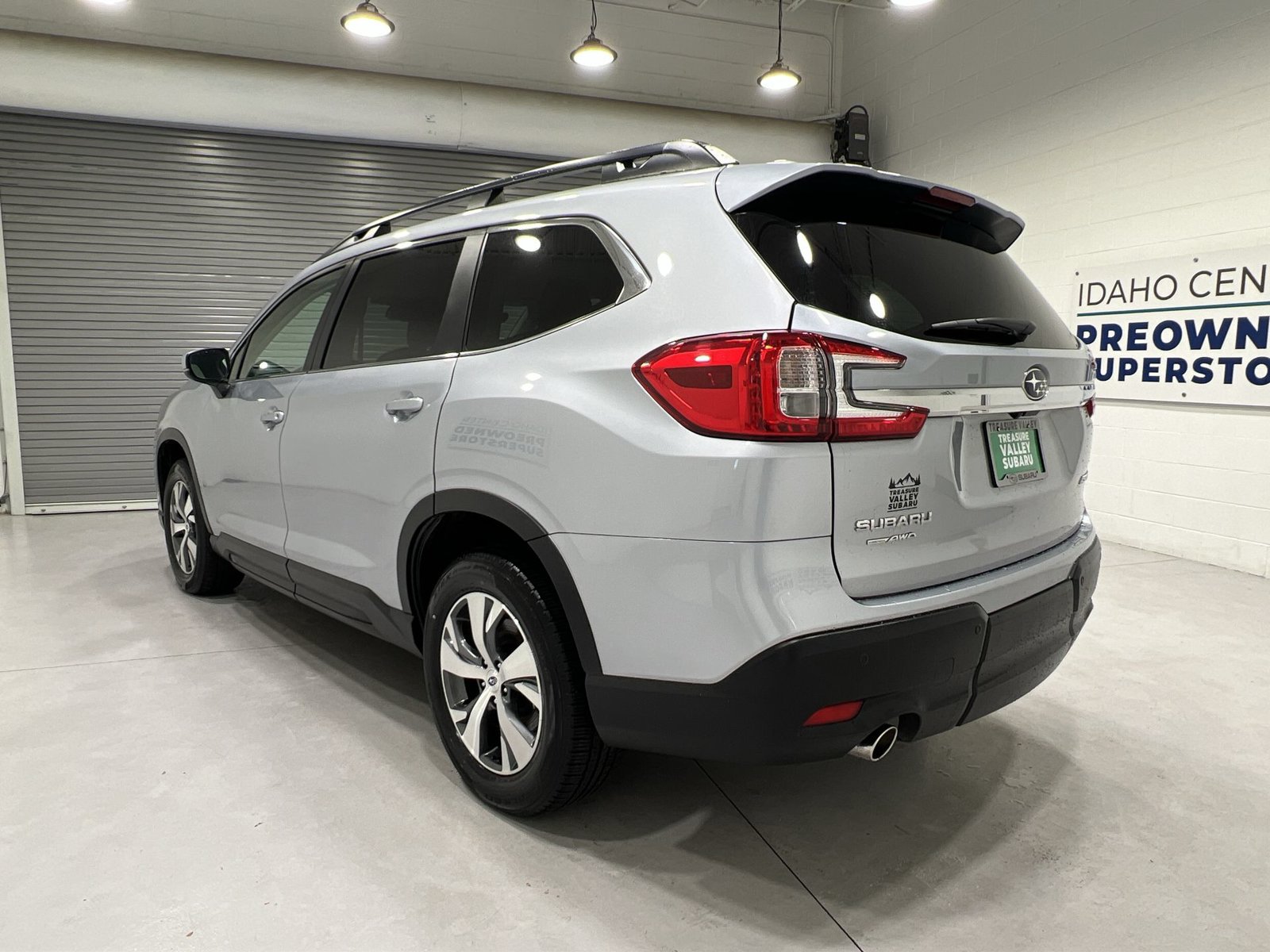 Used 2025 Subaru Ascent Premium AWD/4WD image 6