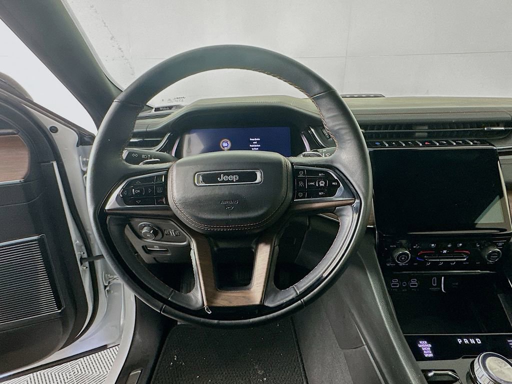 Used 2022 Jeep Grand Cherokee Summit w/ Luxury Tech Group V image 15