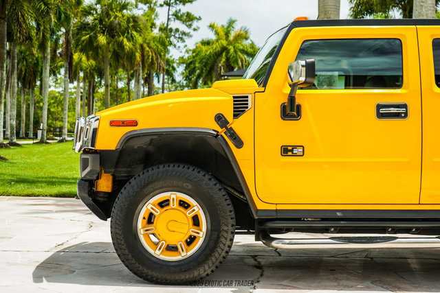 Used 2003 HUMMER H2 w/ Preferred Equipment Group image 4