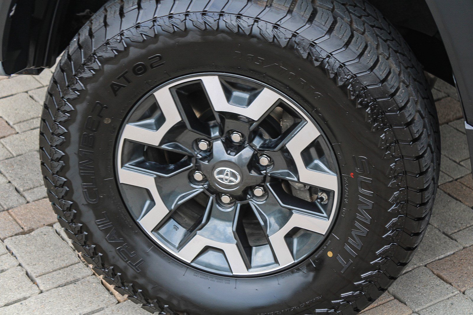 Certified 2020 Toyota Tacoma TRD Off-Road w/ Technology Package AWD/4WD image 13