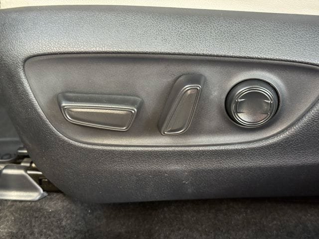 Used 2024 Toyota RAV4 Limited w/ Advanced Technology Package FWD image 25