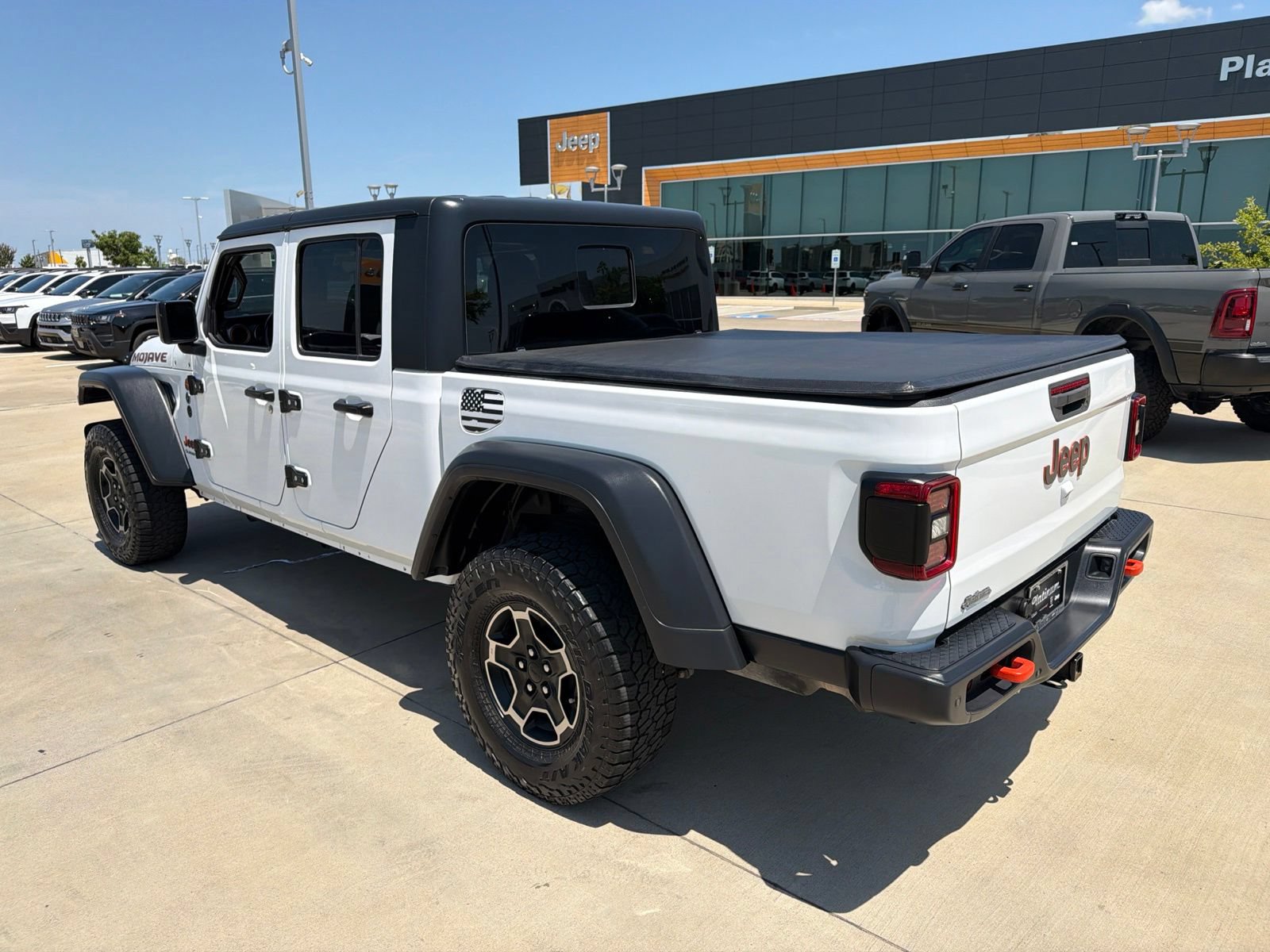 Used 2021 Jeep Gladiator Mojave AWD/4WD image 3