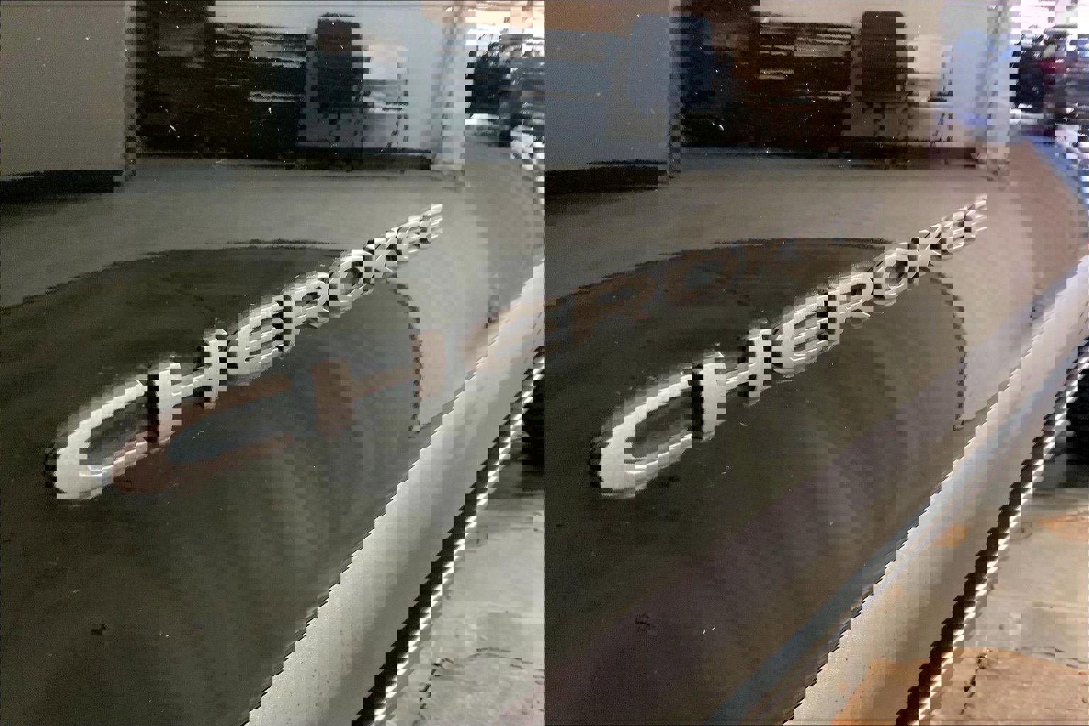 Used 2020 Jeep Cherokee Trailhawk w/ Cold Weather Group image 8