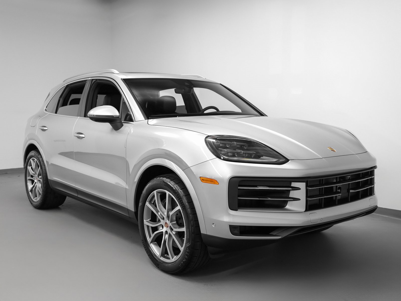 Used 2025 Porsche Cayenne image 10